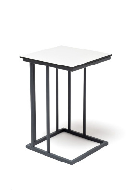 Интерьерный стол 4SIS Тулон 40х40х60 Цвет: молочный, черный Интерьерный стол 4SIS Тулон 40х40х60 Цвет: молочный, черный