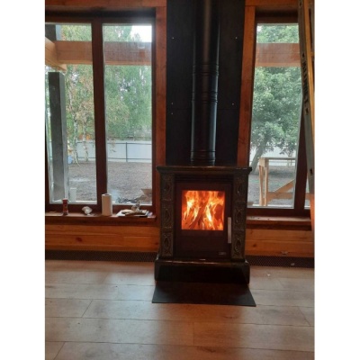 Печь-камин ABX Helvetia KP, кафельный цоколь (зеленый)